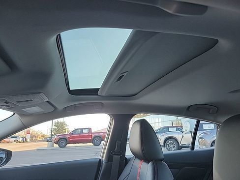 New 2026 Nissan Sentra SR w/ SR Premium Package image 32