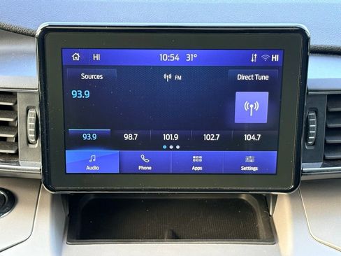 Used 2024 Ford Explorer XLT w/ Equipment Group 202A image 19