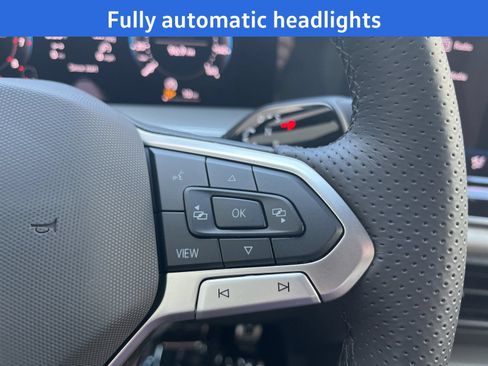New 2026 Volkswagen Tiguan SE R-Line FWD image 11