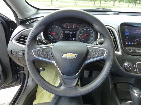 Used 2020 Chevrolet Malibu LS FWD image 21