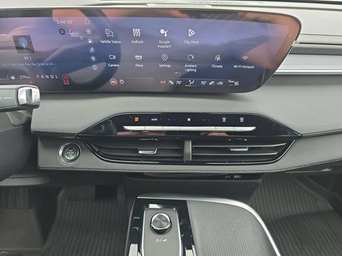 Used 2025 Buick Enclave Sport Touring w/ Power Package FWD image 23