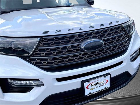 Used 2023 Ford Explorer XLT w/ Equipment Group 202A AWD/4WD image 30