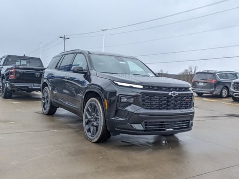 New 2026 Chevrolet Traverse RS w/ LPO, Floor Liner Package image 5