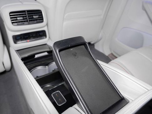 Certified 2023 Mercedes-Benz Maybach GLS 600 4MATIC image 32