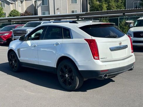 Used 2016 Cadillac SRX Luxury w/ Driver Awareness Package AWD/4WD image 5