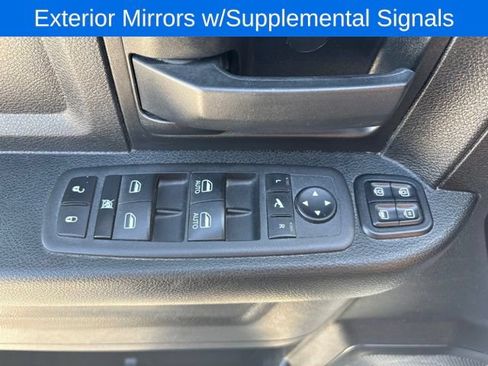 Used 2024 RAM 3500 Tradesman w/ Chrome Appearance Group AWD/4WD image 32