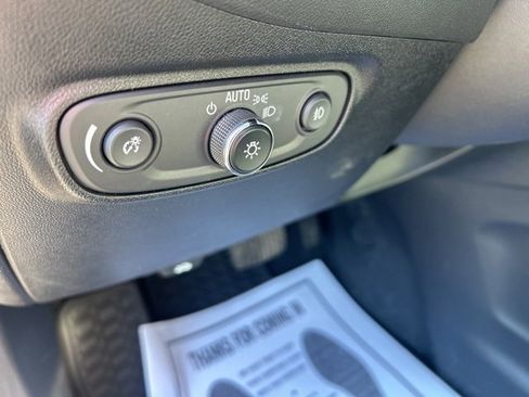 Used 2019 Chevrolet Equinox Premier image 14