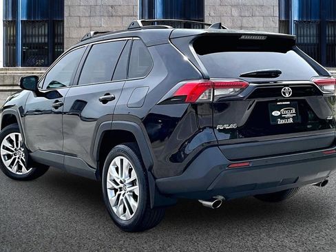 Used 2023 Toyota RAV4 XLE Premium FWD image 10