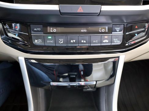 Used 2016 Honda Accord Touring image 46