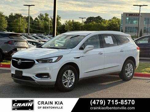 Used 2020 Buick Enclave Essence AWD/4WD image 3
