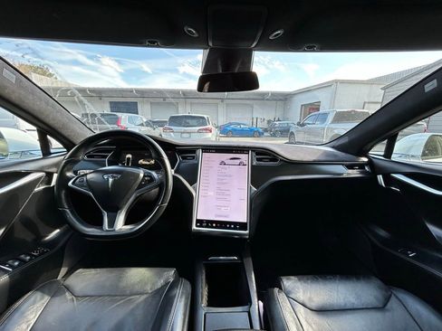 Used 2017 Tesla Model S 90D image 11
