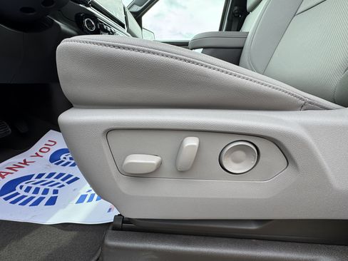 New 2026 GMC Sierra 1500 SLT image 12