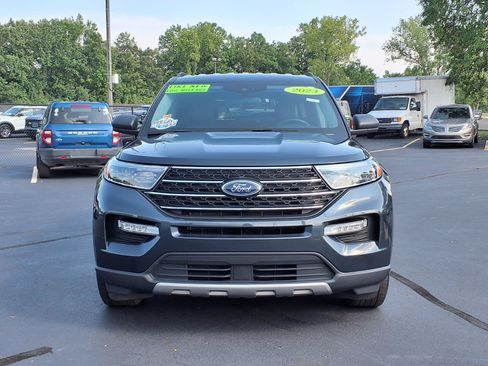Used 2023 Ford Explorer XLT w/ Equipment Group 202A AWD/4WD image 24