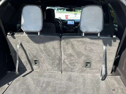 Used 2020 Ford Explorer XLT w/ Equipment Group 202A AWD/4WD image 30