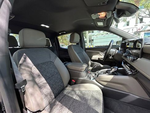 Used 2023 Chevrolet Colorado ZR2 image 34