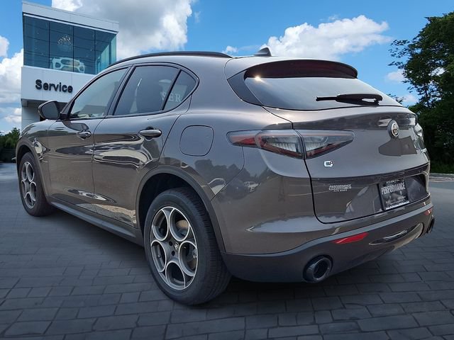 New 2026 Alfa Romeo Stelvio Sprint AWD/4WD image 3