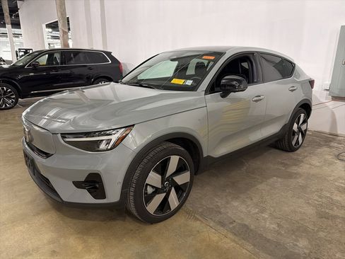 Used 2024 Volvo C40 P8 Recharge Plus w/ Climate Package image 2