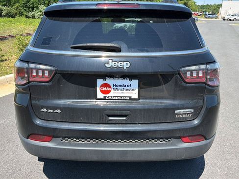 Used 2022 Jeep Compass Latitude AWD/4WD image 2