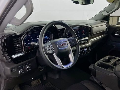 Used 2025 GMC Sierra 1500 Elevation image 34