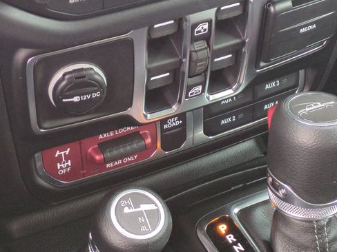 New 2026 Jeep Gladiator Mojave image 30