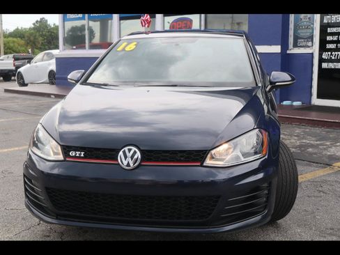 Used 2016 Volkswagen GTI SE FWD image 3