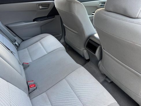 Used 2017 Toyota Camry LE FWD image 29