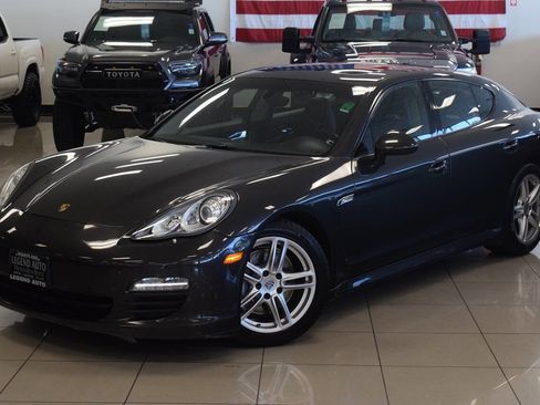 Used 2012 Porsche Panamera 4 image 12