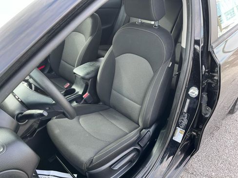 Used 2023 Kia Forte LXS image 19
