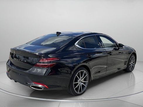 Used 2024 Genesis G70 2.5T RWD image 3
