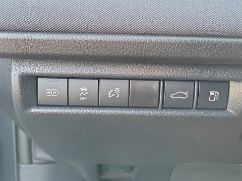 Used 2025 Toyota Camry LE image 14