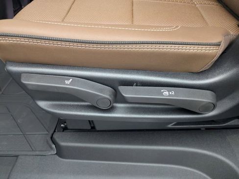 New 2026 Chevrolet Suburban High Country image 31