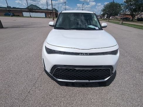 Used 2024 Kia Soul LX FWD image 12