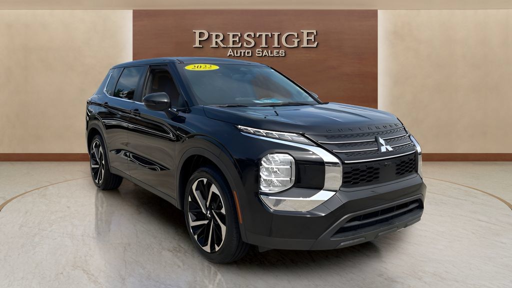 Used 2022 Mitsubishi Outlander ES AWD/4WD image 16