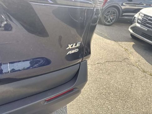 Used 2025 Toyota RAV4 XLE AWD/4WD image 6