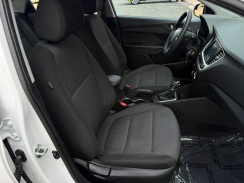 Used 2021 Hyundai Accent SEL FWD image 19