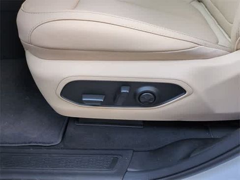 New 2025 Jeep Grand Cherokee L Limited image 18