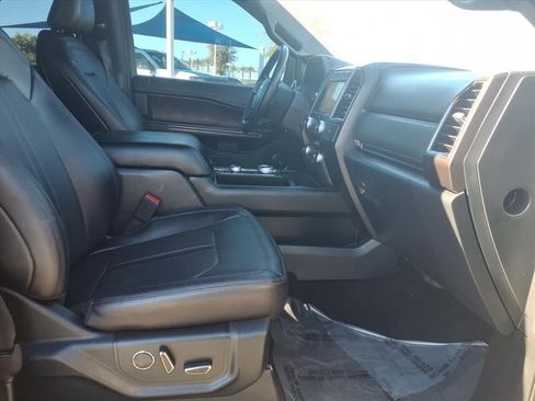Used 2021 Ford Expedition Limited image 11