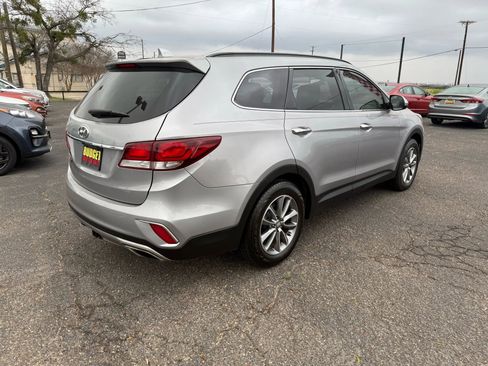 Used 2019 Hyundai Santa Fe XL SE image 5