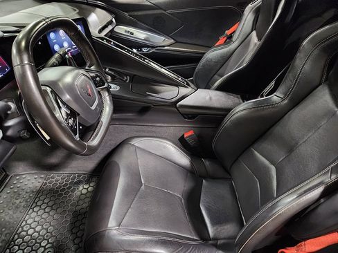 Used 2021 Chevrolet Corvette Stingray Coupe w/ Z51 Performance Package RWD image 29