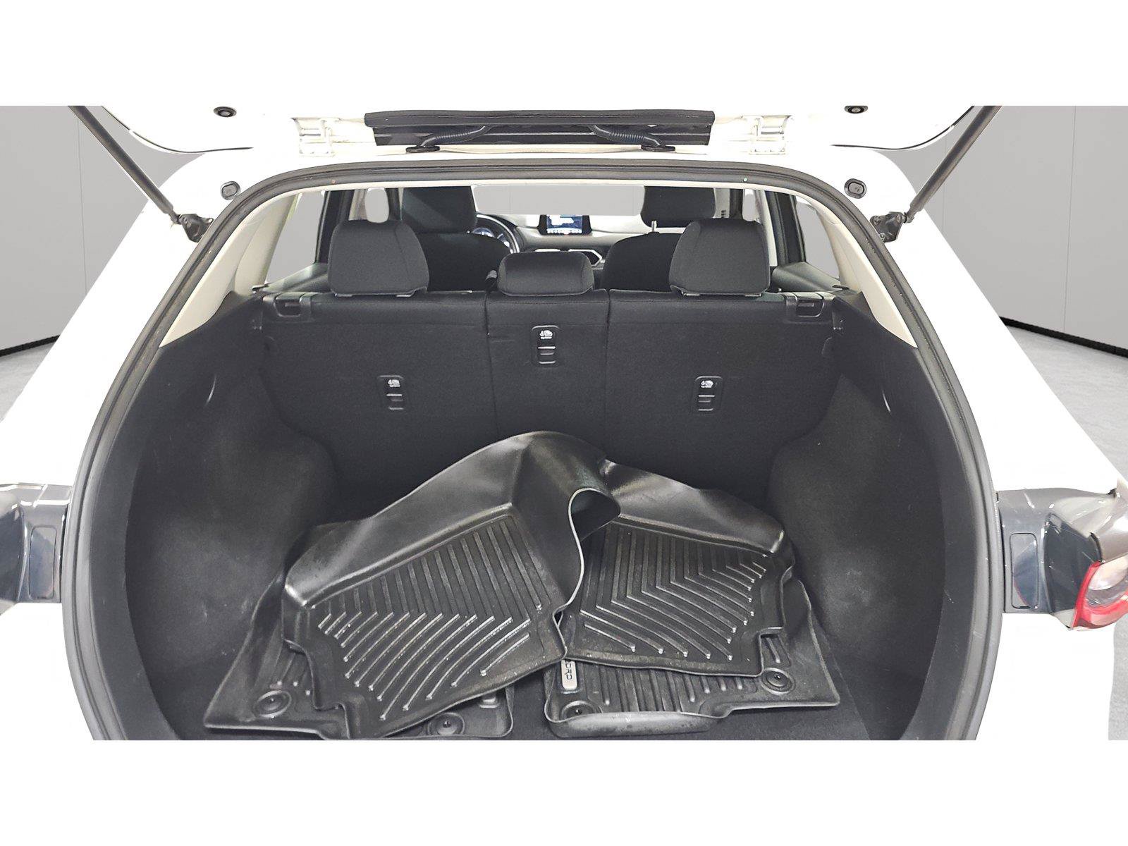Used 2018 MAZDA CX-5 Sport w/ I-ACTIVSENSE Package FWD image 12