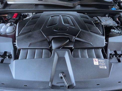 Certified 2026 Porsche Cayenne image 28