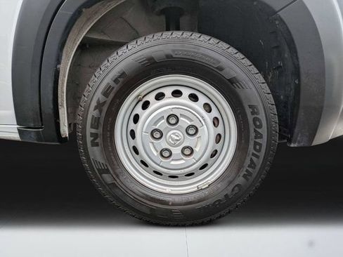 Used 2025 RAM ProMaster 2500 w/ Convenience Group FWD image 10