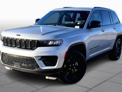 Used 2024 Jeep Grand Cherokee Altitude