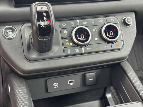 Certified 2022 Land Rover Defender 90 V8 AWD/4WD image 22