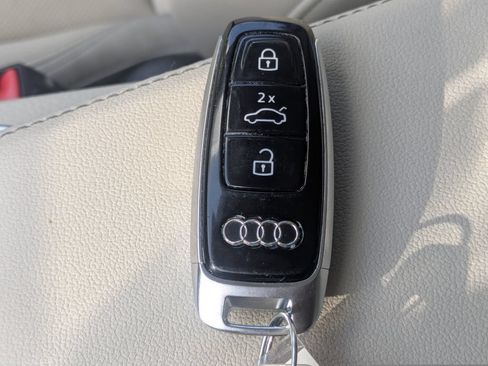 Used 2024 Audi Q8 e-tron Premium Plus w/ Premium Plus Package AWD/4WD image 28