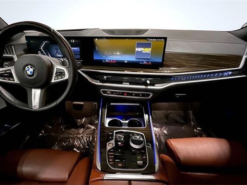 Used 2023 BMW X7 xDrive40i w/ Executive Package image 16
