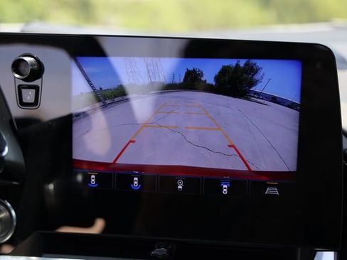 Used 2022 Chevrolet Corvette Stingray Premium Conv w/ Z51 Performance Package RWD image 17