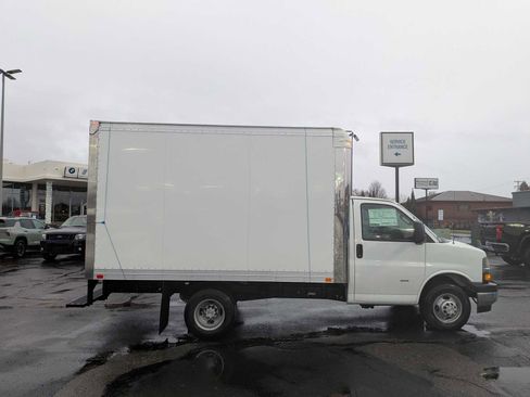New 2024 Chevrolet Express 3500 w/ Power Convenience Package image 7