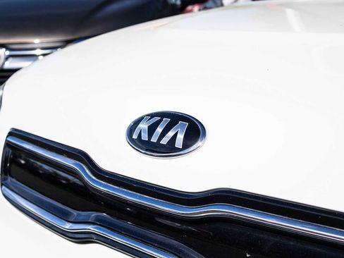 Used 2017 Kia Soul + w/ Designer's Package image 4