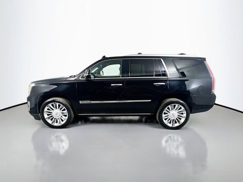 Used 2016 Cadillac Escalade Platinum AWD/4WD image 2